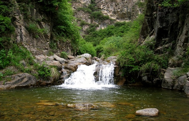 【海东市旅游景区】民和县药泉山 药泉山文化游览区位于县城