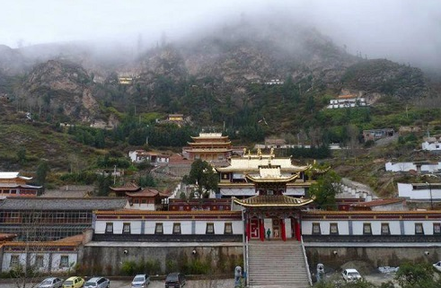 近日经省政府批准,我省互助佑宁寺景区,乐都药草台景区,天峻山景区