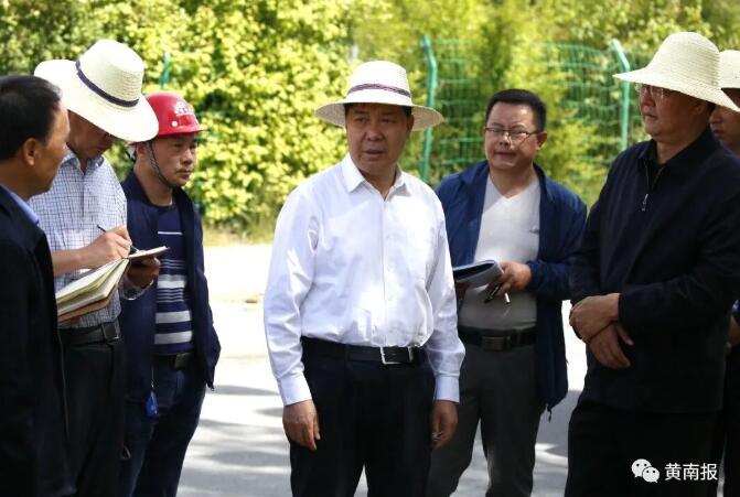 要提前做好同仁撤县设市前期筹备工作,加快开展行政区划调整,积极与省