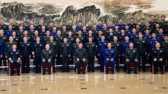 习近平接见全军思想政治教育工作会议代表
