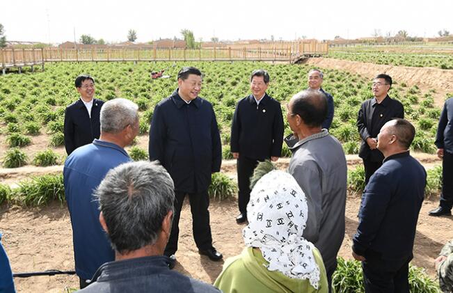 联播+丨收官之年 感受习近平扶贫足迹中的真情