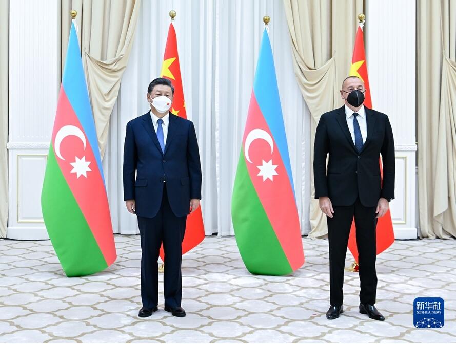 习近平会见阿塞拜疆总统阿利耶夫 