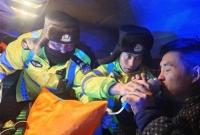 雪夜，巴颜喀拉山山顶的一场救援