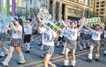 豹街，“燃”起来！——2025年城北区“趣浪城北·豹街”大型民俗巡游表演见闻