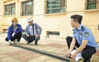 【锲而不舍落实中央八项规定精神】旧梯焕新，“梯”升幸...