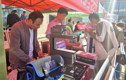 绿色建材“搬”到家门口！圆易地搬迁户“安居梦”