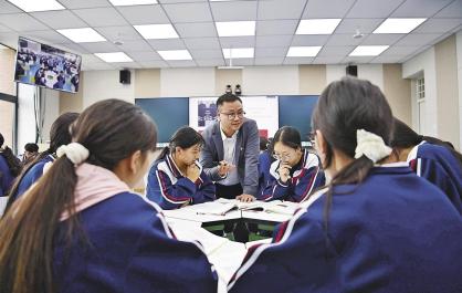 【堅(jiān)定信心 實(shí)干爭(zhēng)先 深入學(xué)習(xí)貫徹習(xí)近平總書記考察青海...