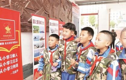 【山海同心 筑夢青?！恳惶每缭角Ю锏拇笏颊n