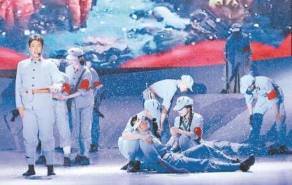 武警青海总队举行“向百年攻坚 为八一增辉”文艺演出