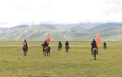 【关注】让公平正义之花开满高原大地