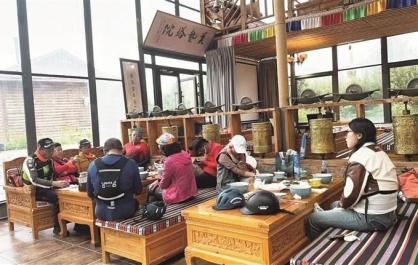 【财经观察】“拉面+骑行+文旅”激活高原消费新业态——青海多业态融合打造服务消费升级样本