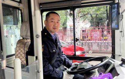 【国庆我在岗】连续7个国庆节，公交车驾驶员赵亮的坚守