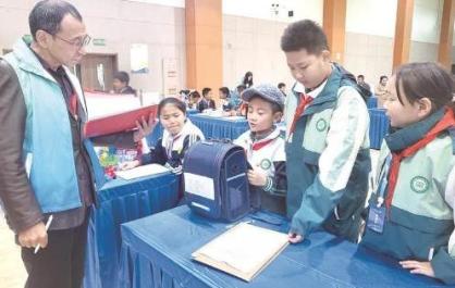 青海西宁市城北区青少年科创大赛炫酷发明频出