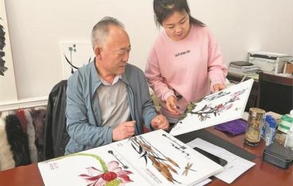 【文化中国行】有一种画，能触摸出温暖的感觉