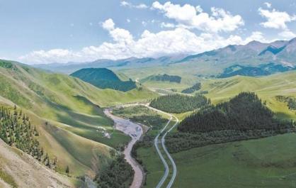 【新時(shí)代 新征程 新偉業(yè)·高質(zhì)量發(fā)展調(diào)研行】一條自駕路串起的高原美景——打造“高地”建設(shè)“四地”蹲點(diǎn)調(diào)研之八