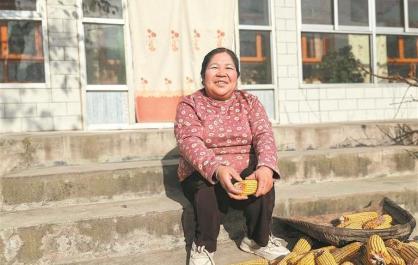 一诺三十载 孝善真如铁——记第九届全国道德模范提名奖获...