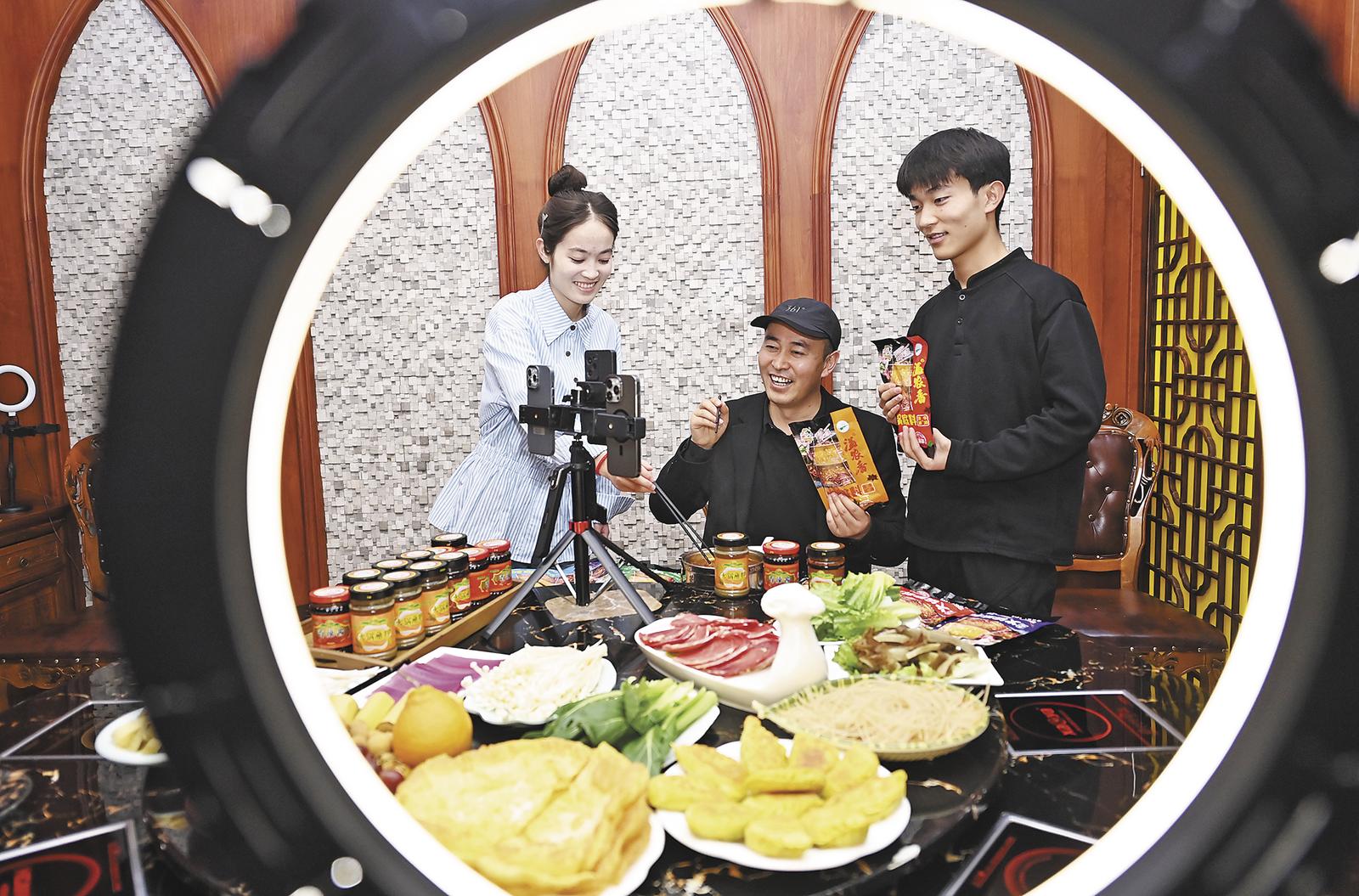 祁连山下的奋斗者