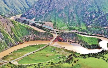 【兩會(huì)特刊·青報(bào)觀察】把握時(shí)代脈搏 解碼發(fā)展藍(lán)圖——202...