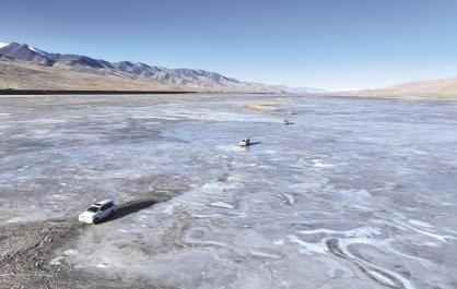 22小時巡護，冰河攔路長夜逐險