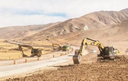 【躍馬啟新程 奮斗正當(dāng)時(shí)】重點(diǎn)公路項(xiàng)目吹響復(fù)工“沖鋒號(hào)”