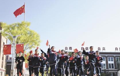 【两会特别报道】青海：将头等大事办成暖心实事