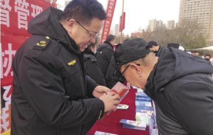 把維權(quán)送到家門口 讓消費(fèi)更有安全感——2026年青海省“3·15”國(guó)際消費(fèi)者權(quán)益日現(xiàn)場(chǎng)宣傳咨詢服務(wù)活動(dòng)見(jiàn)聞