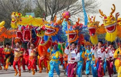 河湟龙腾跃 奋进启新程——第一届“龙腾城中·福启新程”二月二龙抬头河湟舞龙邀请赛侧记