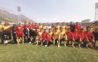 2026CMG群众足球邀请赛玉树队收官战大胜赣州队 全国网友为玉树队打call