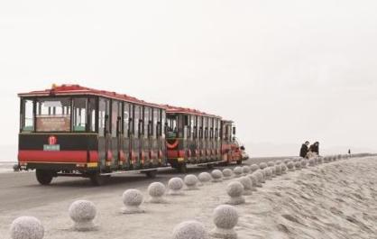 4月海西：翡翠湖蓝 光韵天成