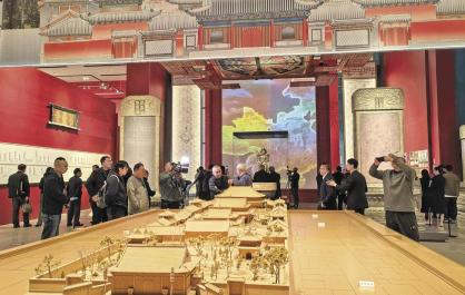 一场关于守护与跨越时空的凝视 “高原丝路 瞿昙之光——青海丝路文物与瞿昙寺壁画艺术展”开展侧记