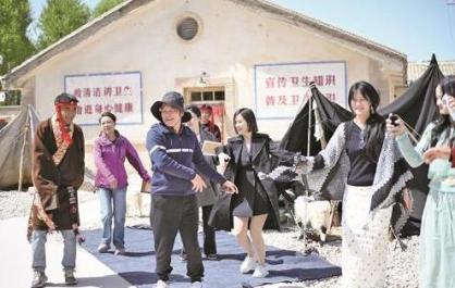 近500万网友云游德令哈邂逅生命树