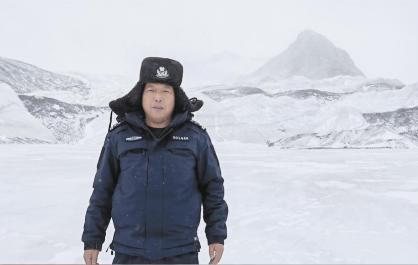深植楚玛尔河畔三十年的“生命树”