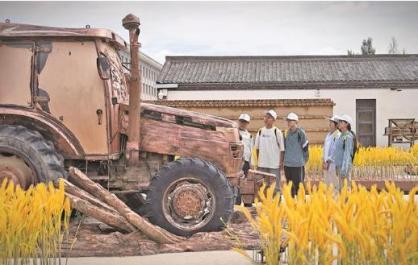海西州青少年红色研学行顺利收官 青藏公路蜿蜒千里 海西学子踏歌而行